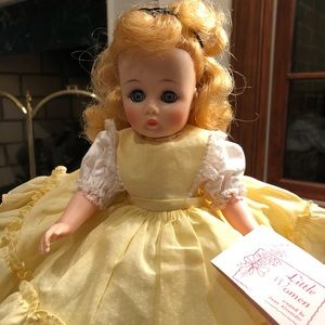 Madame Alexander large  Amy  Adorable collectibles